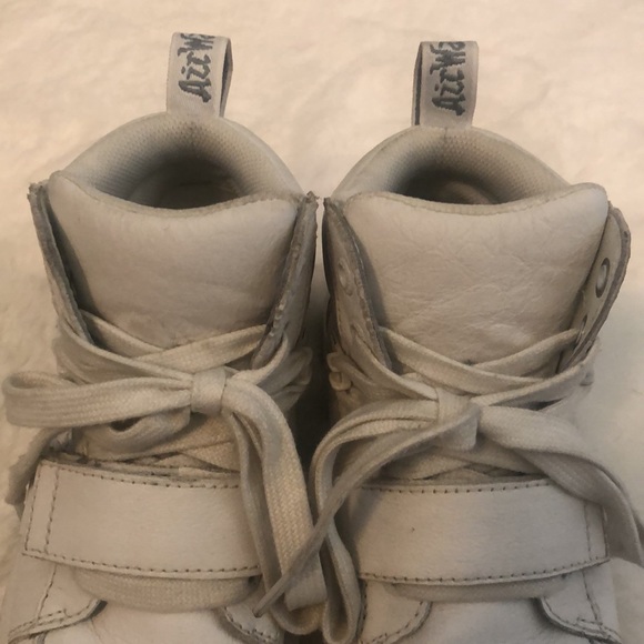 Dr. Martens chunky white genuine leather boots size 6 - Picture 2 of 7